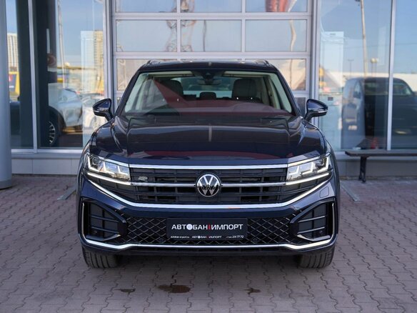 2025 Volkswagen Touareg III Рестайлинг, синий, 8099900 рублей - вид 1