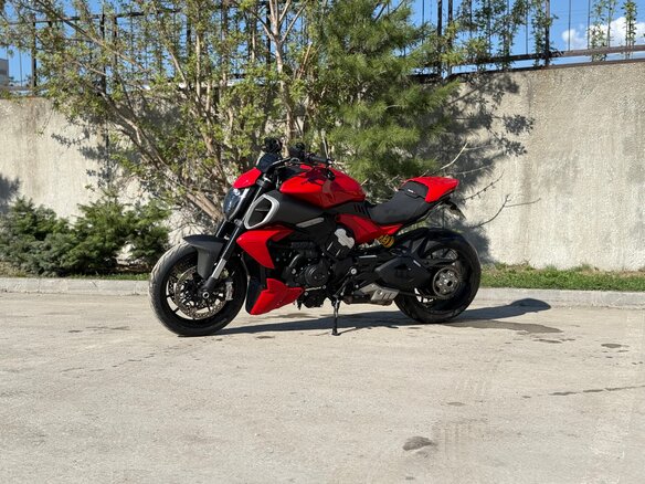 2023 Ducati Diavel V4, красный, 2999000 рублей - вид 3