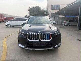 2023 BMW X1 18i sDrive III (U11/U12), чёрный, 3300000 рублей, вид 4