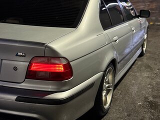 2002 BMW 5 серии 525i IV (E39) Рестайлинг, серебристый, 630000 рублей, вид 5