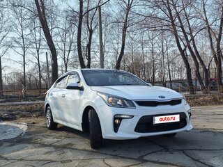 2019 Kia Rio IV, белый, 1200000 рублей, вид 2