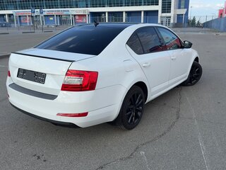 2016 Skoda Octavia III (A7), белый, 2000000 рублей, вид 3