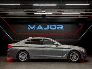 2017 BMW 5 серии 520d xDrive VII (G30/G31/G38), серый, 2870000 рублей, вид 4