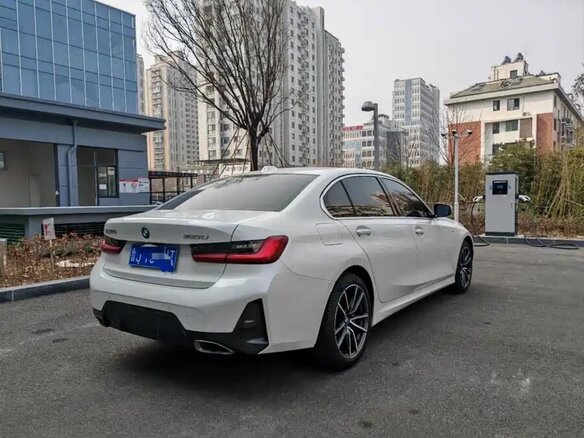 2024 BMW 3 серии Long 320Li VII (G2x) Рестайлинг, белый, 3148000 рублей - вид 3