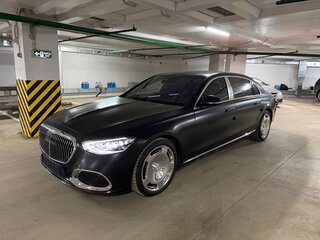 2022 Mercedes-Benz Maybach S-Класс 580 II (Z223), чёрный, 18000000 рублей, вид 2
