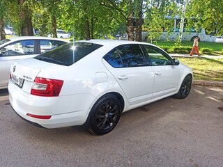 2016 Skoda Octavia III (A7), белый, 1850000 рублей, вид 4
