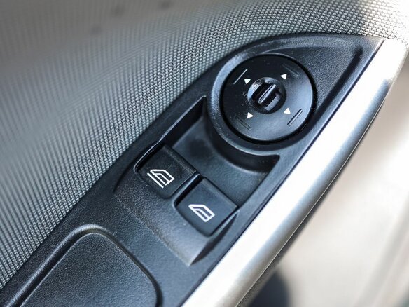 2012 Ford Focus III, чёрный - вид 12