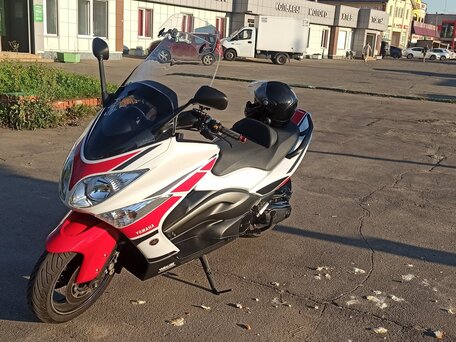 2011 Yamaha TMAX, красный, 750000 рублей, вид 2