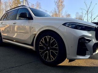 2021 BMW X7 30d I (G07), белый, 8200000 рублей, вид 3