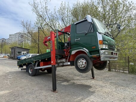 1999 Fuso (Mitsubishi) Fighter, зелёный, 4300000 рублей, вид 1