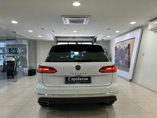 2020 Volkswagen Touareg III, белый, 6820000 рублей, вид 5