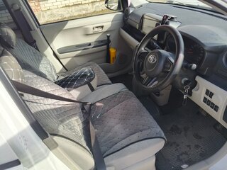 2018 Toyota Passo III, белый, 830000 рублей, вид 4