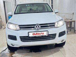 2012 Volkswagen Touareg II, белый, 1720000 рублей, вид 1