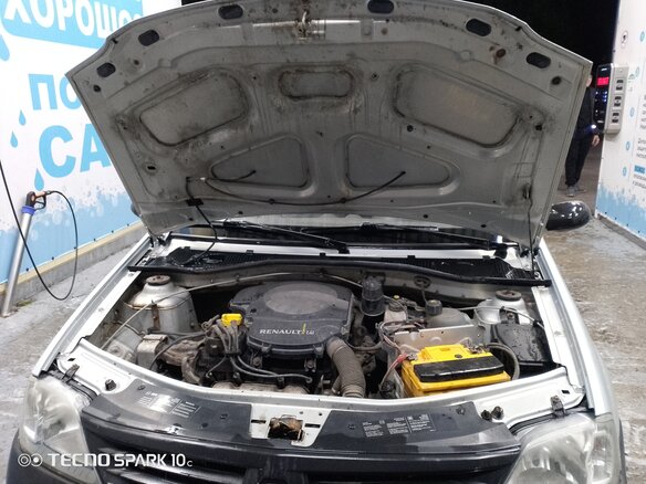 2009 Renault Logan I, серый, 375000 рублей - вид 8