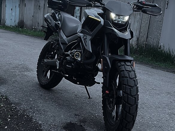 2025 Regulmoto Duke, серый - вид 2