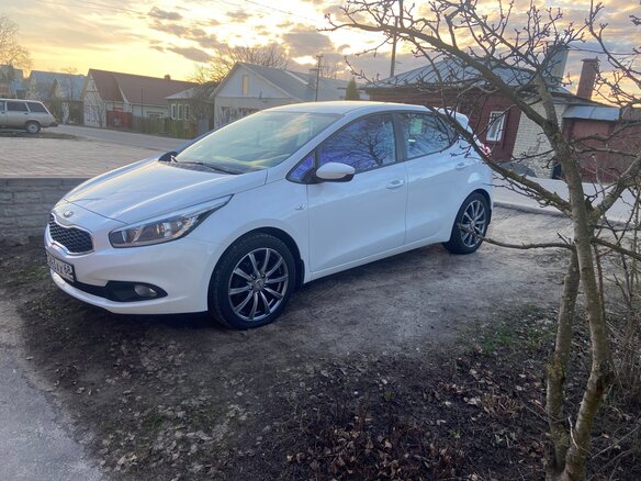 2014 Kia Ceed II, белый, 1185000 рублей