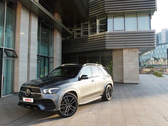 2019 Mercedes-Benz GLE 400 d II (V167), серый, 7450000 рублей - вид 1