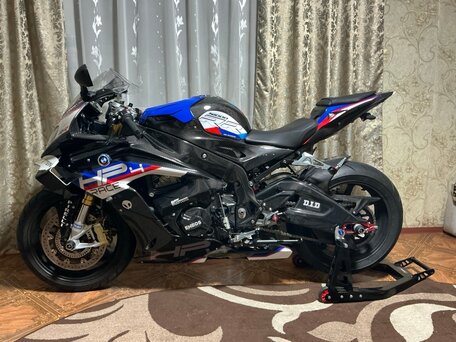 2017 BMW S 1000 RR, чёрный, 1800000 рублей, вид 3