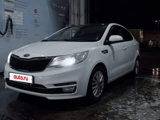 2017 Kia Rio III Рестайлинг, белый, 1050000 рублей, вид 1