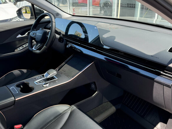 2024 Omoda C5 I Рестайлинг, красный, 2819900 рублей - вид 16