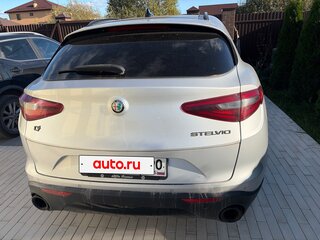 2017 Alfa Romeo Stelvio I, серый, 2250000 рублей, вид 3