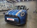 2022 Mini Hatch Cooper III (F55/F56) Рестайлинг 2, синий, 3000000 рублей - вид 1