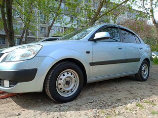 2009 Kia Rio II, серебристый, 600000 рублей, вид 5