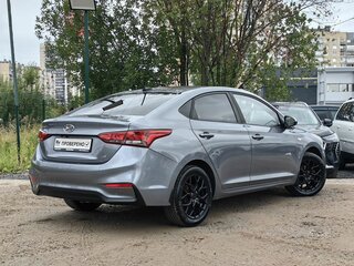 2017 Hyundai Solaris II, серый, 889000 рублей, вид 4