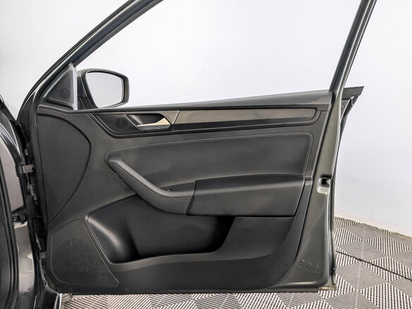 2021 Volkswagen Polo VI, серый - вид 23