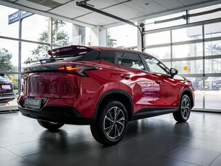 2026 Omoda C5 II, красный, 2399000 рублей, вид 4