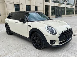 2022 Mini Clubman Cooper II Рестайлинг, белый, 2407400 рублей, вид 1