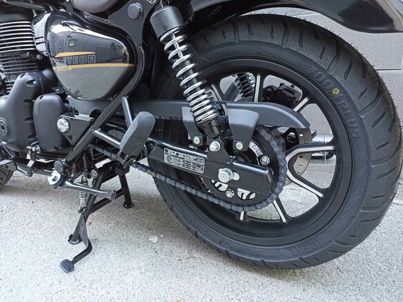 2026 Royal Enfield Meteor, чёрный - вид 14