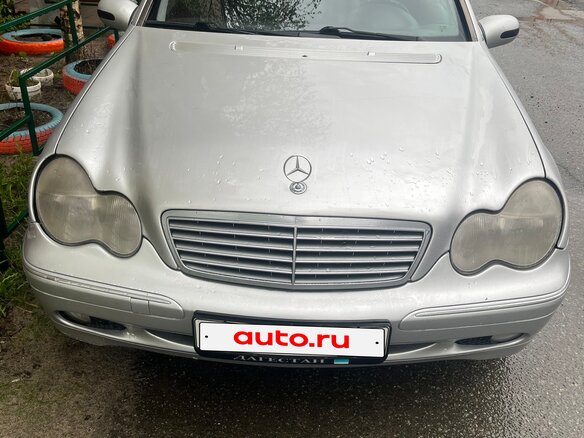 2000 Mercedes-Benz C-Класс 200 II (W203), серебристый - вид 3