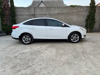 2016 Ford Focus III Рестайлинг, белый, 990000 рублей, вид 4