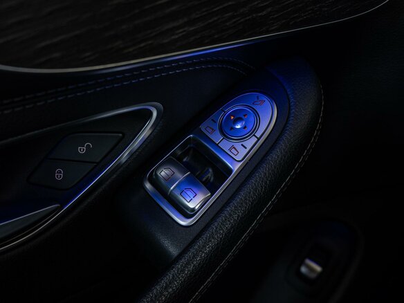 2018 Mercedes-Benz C-Класс 180 IV (W205) Рестайлинг, белый, 3200000 рублей - вид 20