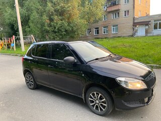 2013 Skoda Fabia II Рестайлинг, чёрный, 600000 рублей, вид 4