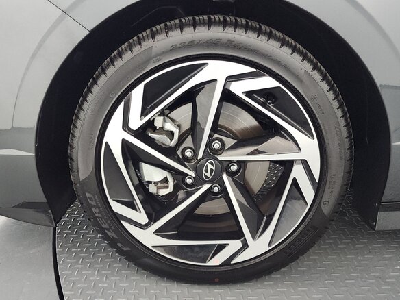2026 Hyundai Sonata VIII (DN8) Рестайлинг, серебристый, 3060000 рублей - вид 13