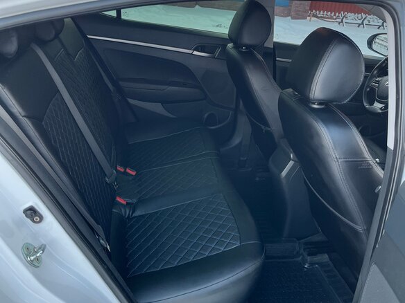 2017 Hyundai Elantra VI (AD), белый, 1400000 рублей - вид 15