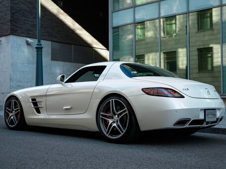 2010 Mercedes-Benz SLS AMG, белый, 30000000 рублей, вид 5