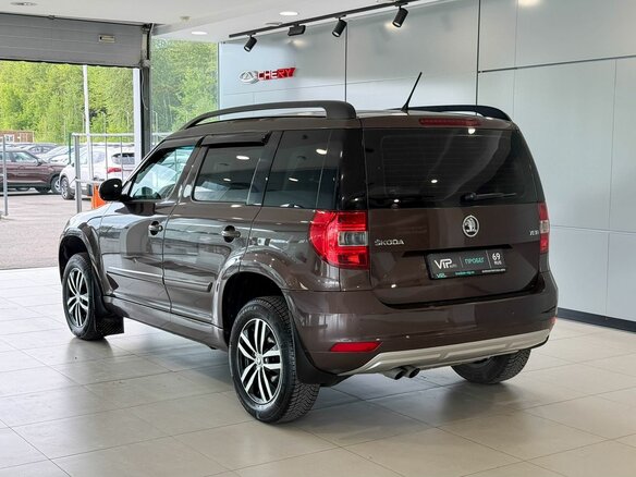 2014 Skoda Yeti I Рестайлинг, коричневый - вид 3