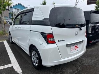 2014 Honda Freed Spike I Рестайлинг, белый, 780000 рублей, вид 4