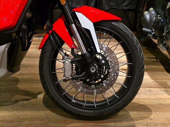 2026 Moto Morini X-CAPE 650, красный, 1499900 рублей - вид 11