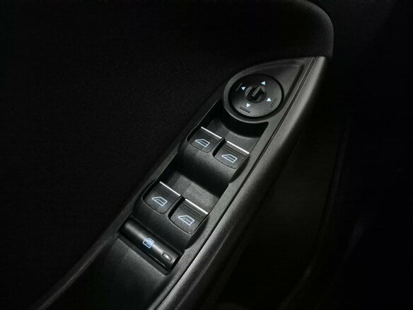 2017 Ford Focus III Рестайлинг, серебристый, 1290000 рублей - вид 7