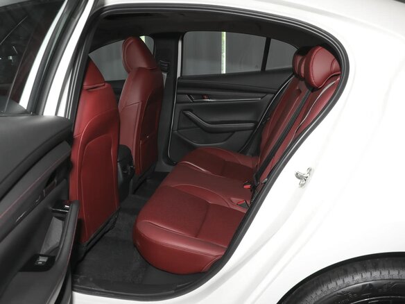 2025 Mazda 3 Axela IV (BP), белый, 3600000 рублей - вид 24