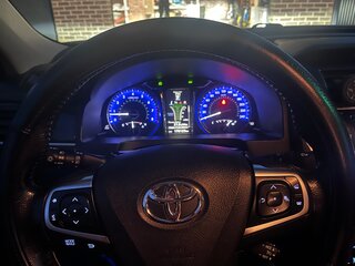 2016 Toyota Camry VII (XV50) Рестайлинг, белый, 2550000 рублей, вид 5