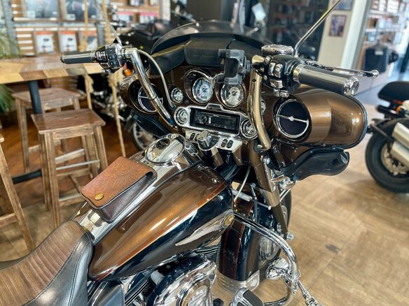 2013 Harley-Davidson Tri Glide, коричневый, 2500000 рублей - вид 9