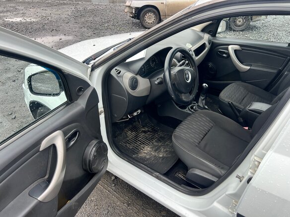 2011 Renault Logan I Рестайлинг, белый - вид 8