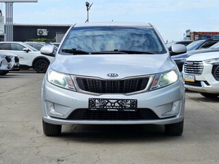 2012 Kia Rio 4-speed III, серебристый, 720000 рублей, вид 2