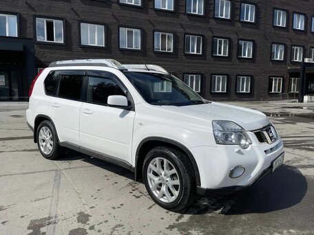 2013 Nissan X-Trail II Рестайлинг, белый, 1450000 рублей, вид 4