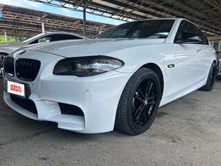 2013 BMW 5 серии 520i VI (F10/F11/F07), белый, 1550000 рублей, вид 3